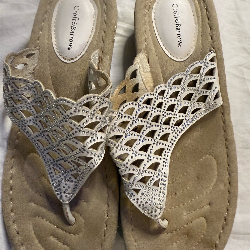 Croft & Barrow Women's‎ Beige and White Sandals
